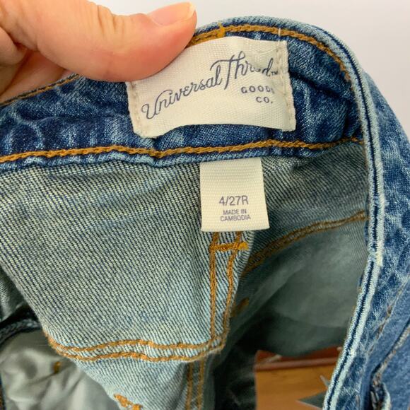 Universal Thread Vintage Midi Cutoff Shorts - Picture 9 of 14